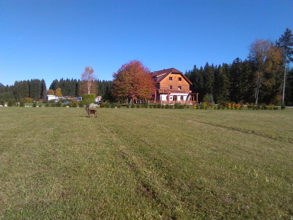 Penzion Planicka Černá v Pošumaví Esterno foto